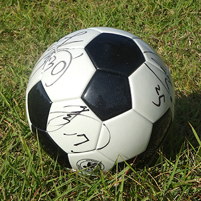 選手サイン入りJFC公式サッカーボール